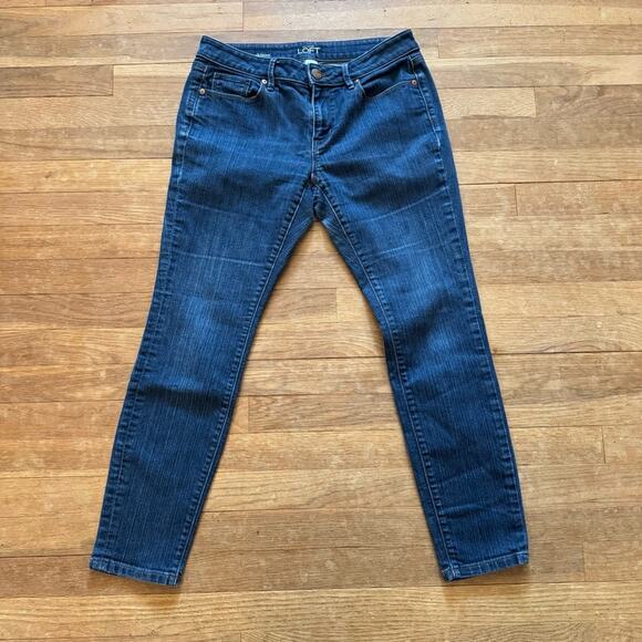 Loft dark wash curvy skinny low rise jeans pants size 6P
b28 - Picture 1 of 5